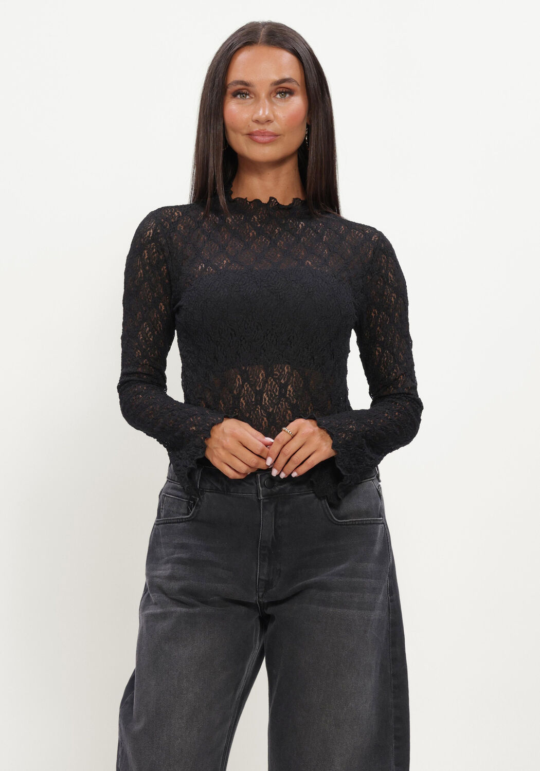 Zwarte MY ESSENTIAL WARDROBE Blouses MWETTA TURTLENECK BLOUSE - large