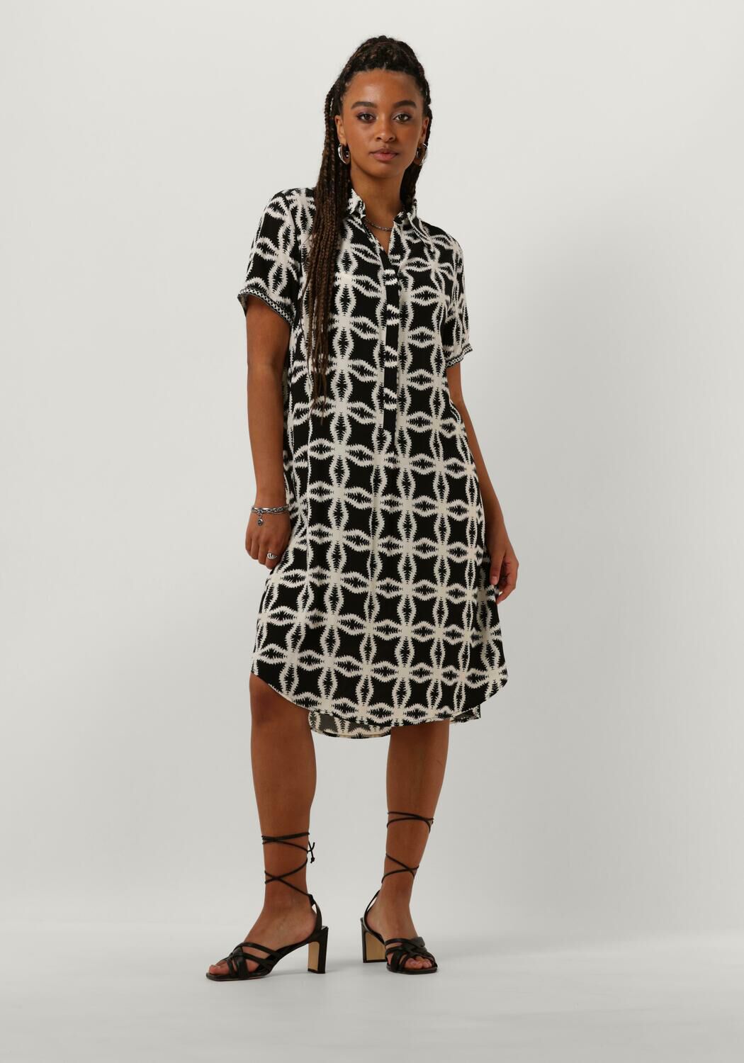 NUKUS jurk Marloe met all over print zwart ecru