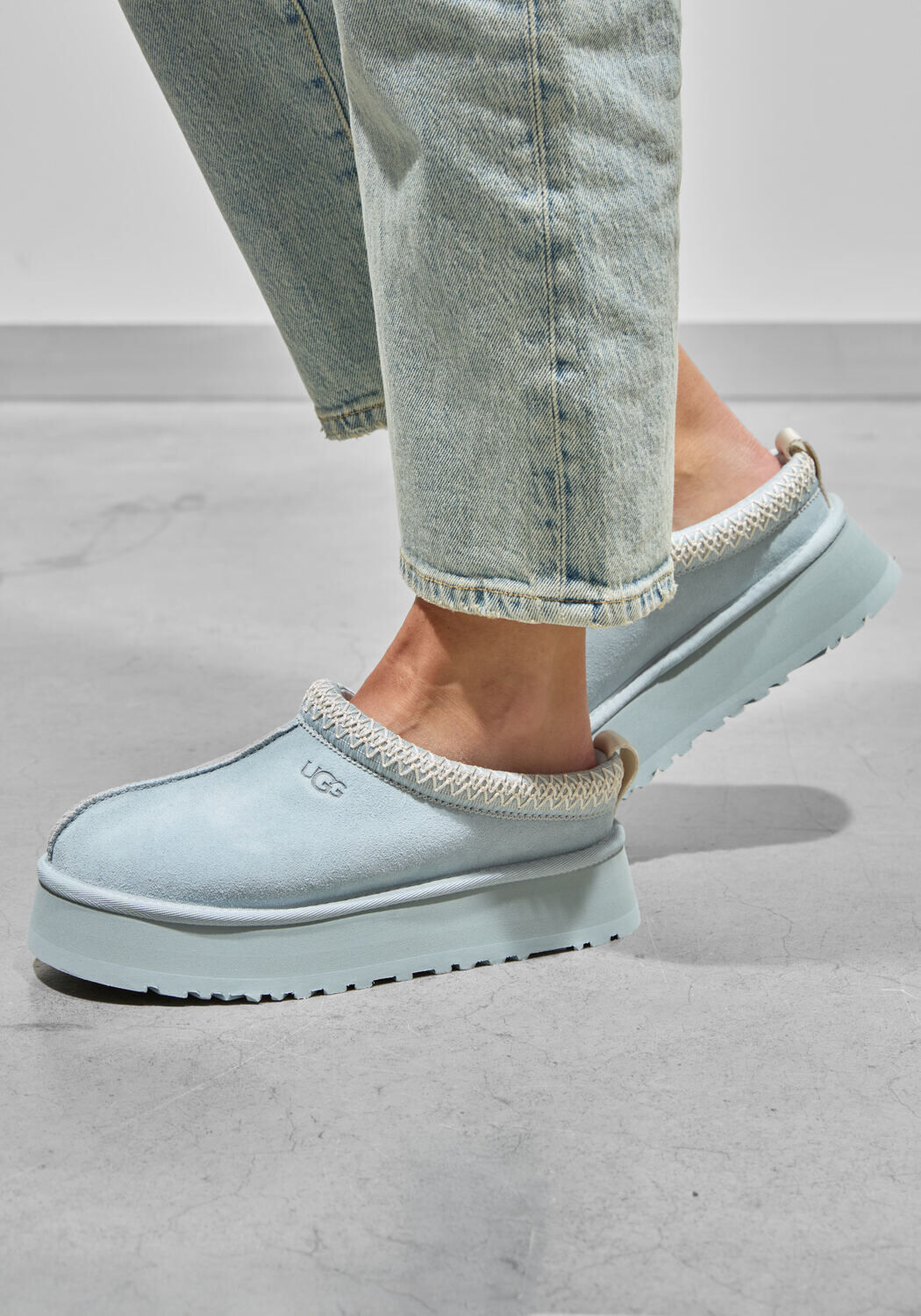 Blauwe UGG Pantoffels W TAZZ - medium