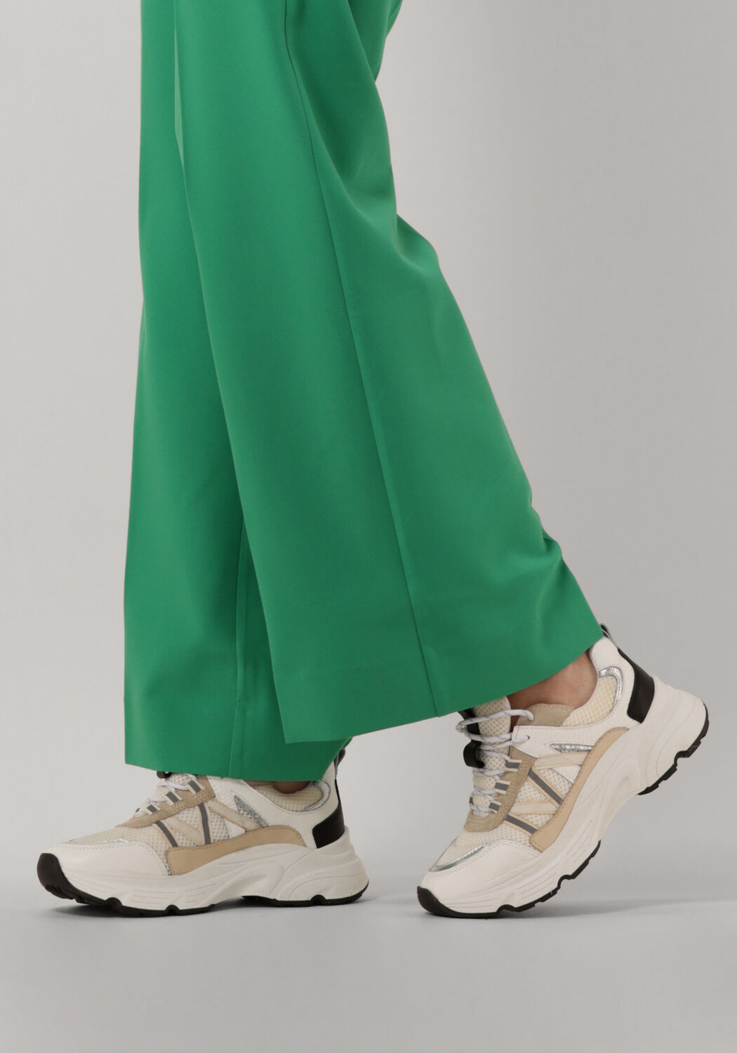 Omoda witte dames best sale sneakers