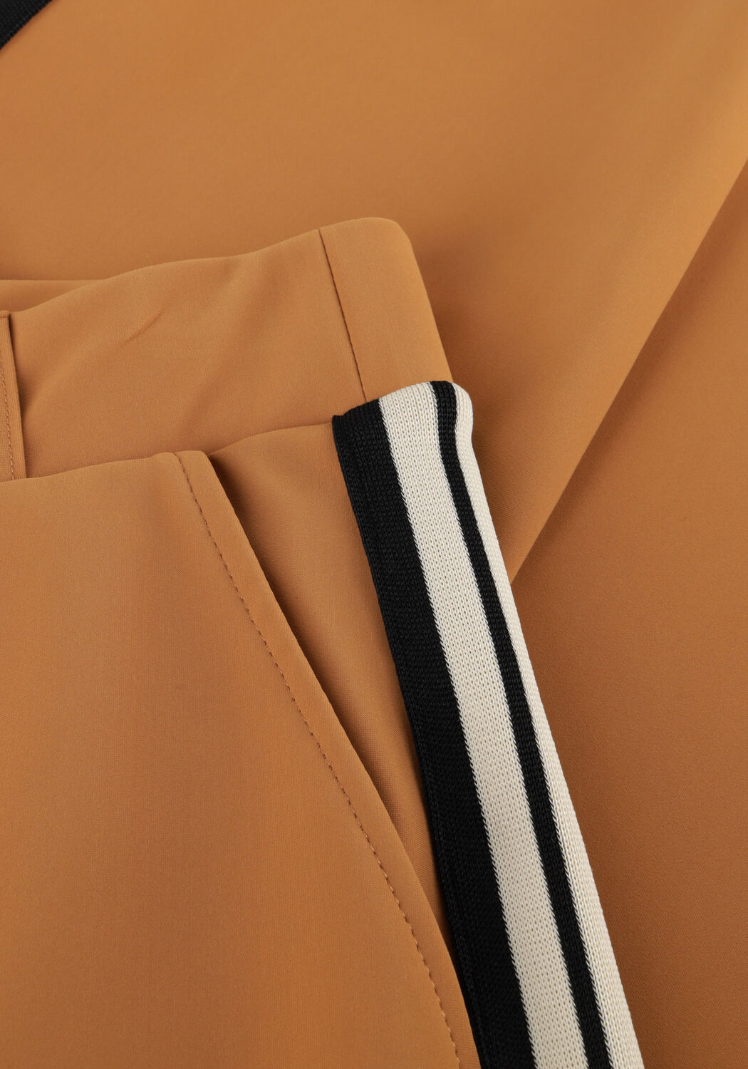 Camel STUDIO ANNELOES Pantalon ANNE BND TAPE TROUSERS - large