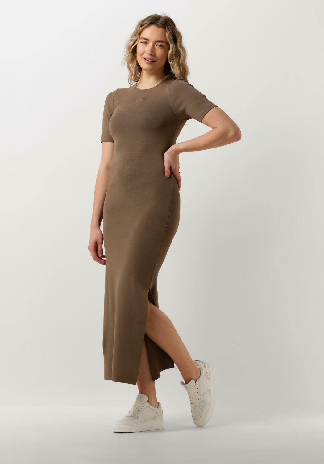 Gestuz Brielle Midi Jurk in Taupe Brown Dames