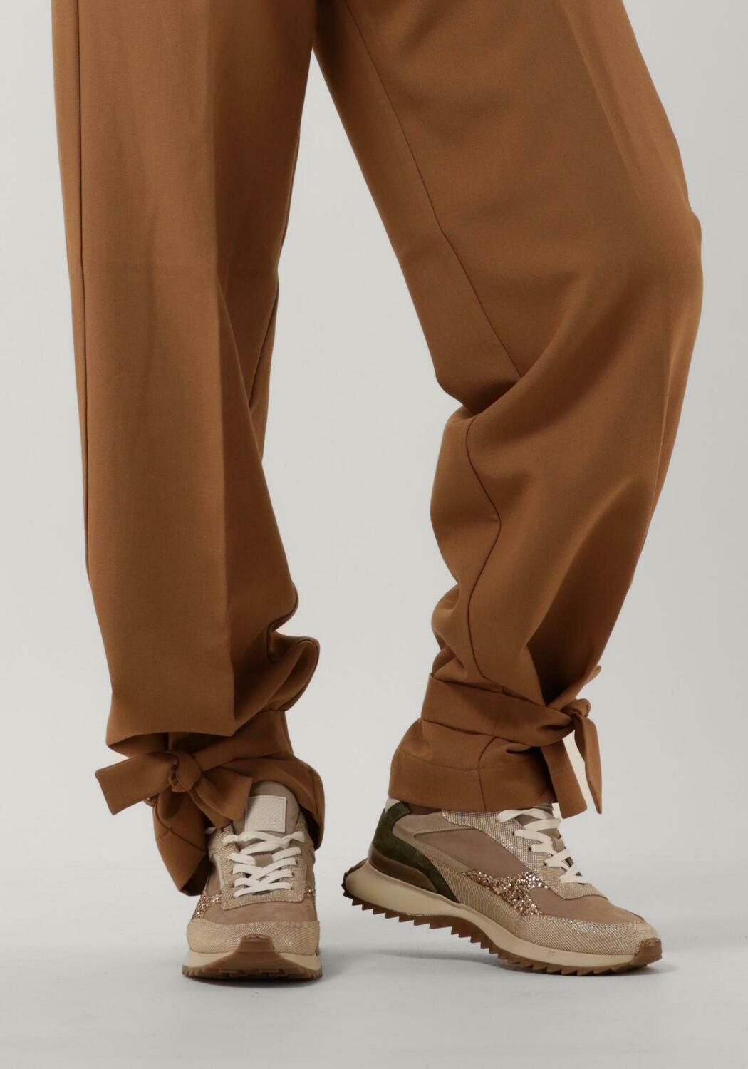 Taupe FLORIS VAN BOMMEL Lage sneakers SFW-10074 - large