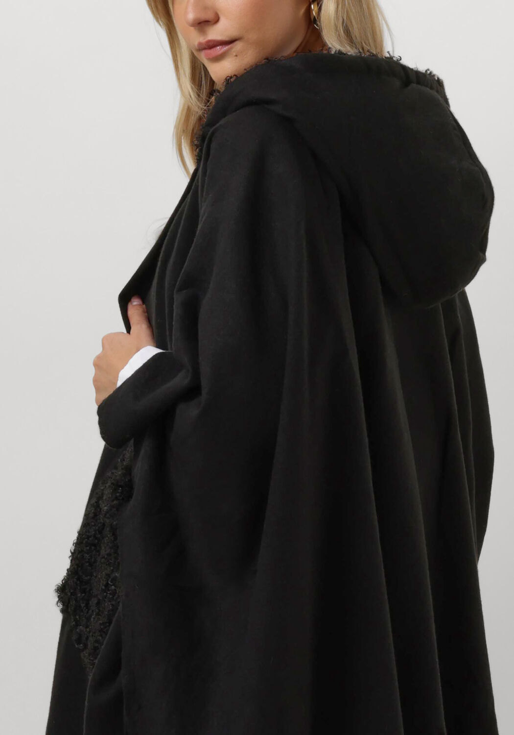 Zwarte LIU JO Truien/vesten FAKE FUR - CLOACK - large