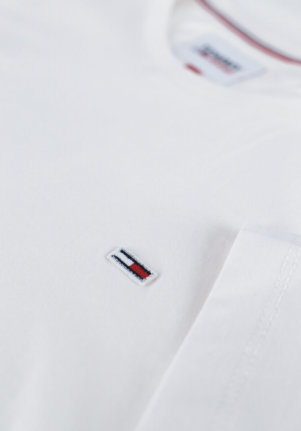 Witte TOMMY JEANS T-shirt TJM CLASSIC JERSEY C NECK - large