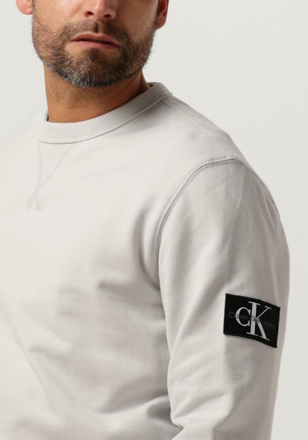 CALVIN KLEIN Heren Truien & Vesten Badge Crew Neck Lichtgrijs