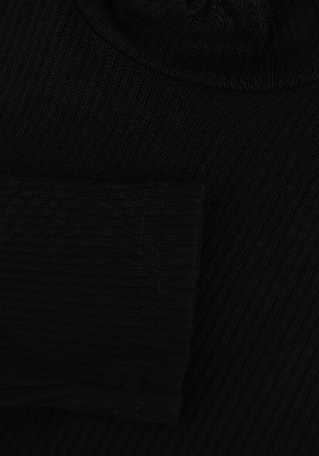 Zwarte MINIMUM Top MOCKI 2.0 9539 - large