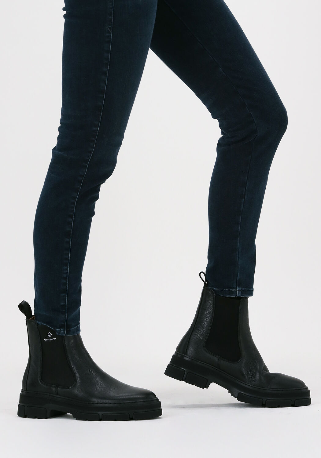 Zwarte GANT Chelsea boots MONTHIKE - large