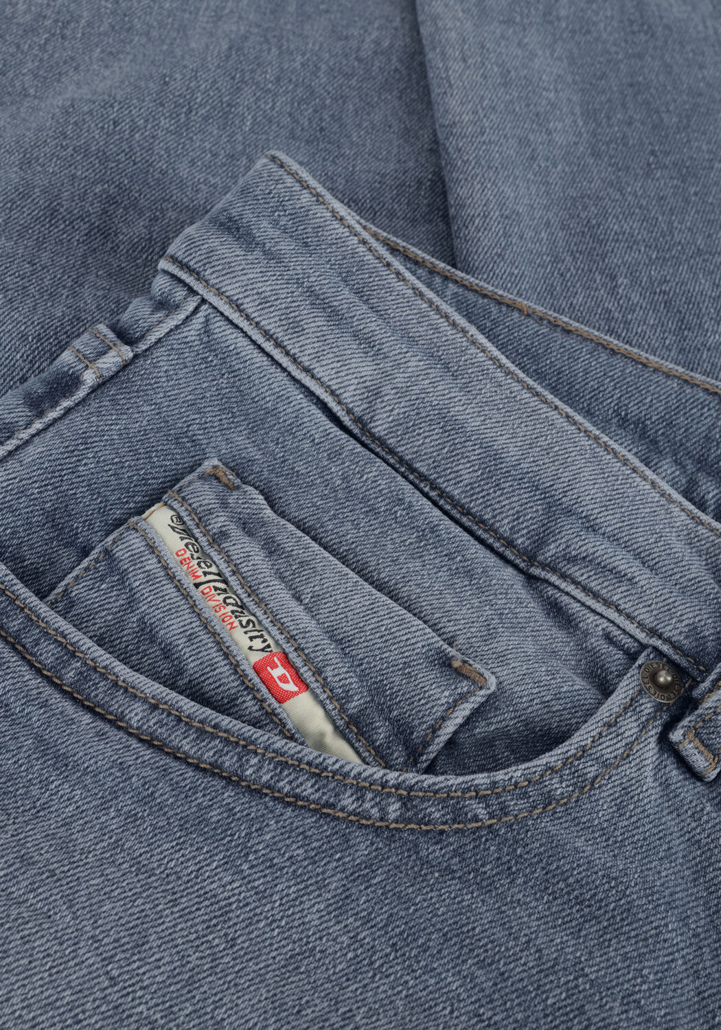 Lichtblauwe DIESEL Slim fit jeans 2019 D-STRUKT - large