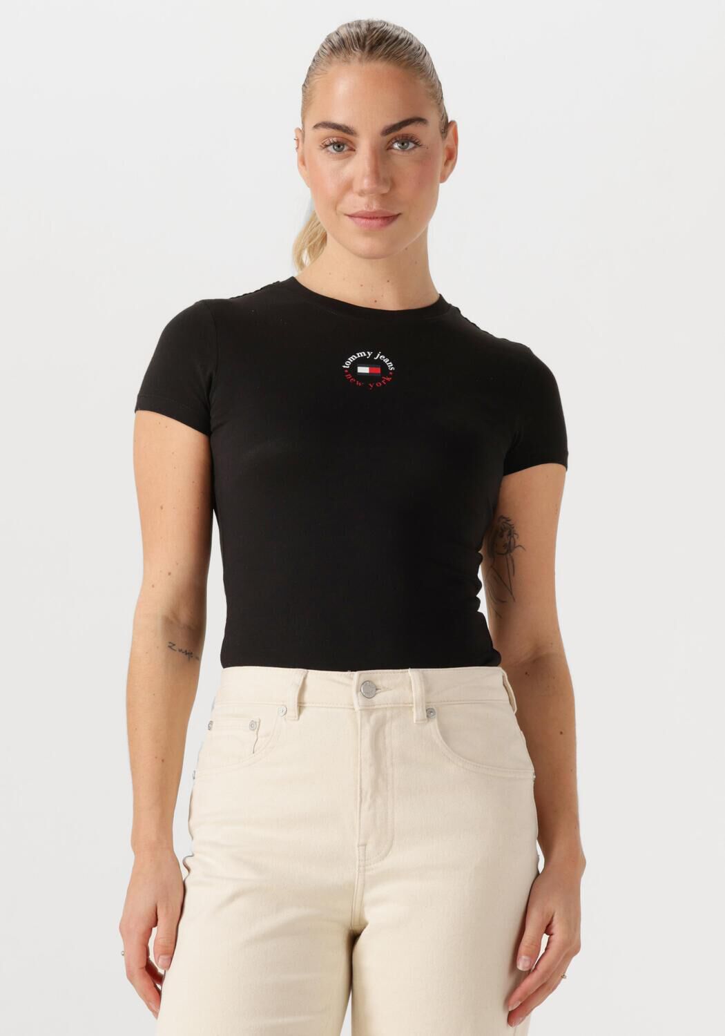TOMMY JEANS Dames Tops & T-shirts Tjw Slim Essential Logo 2 Tee Zwart