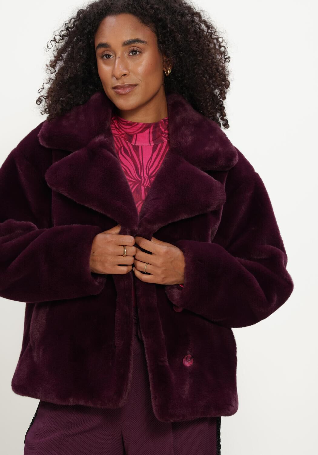 Bordeaux POM AMSTERDAM Faux fur jas CLEO DARK PLUM - large