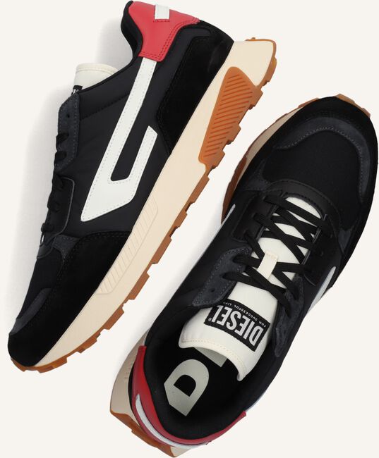 Zwarte DIESEL Lage sneakers S-TYCHE LL Zwarte DIESEL Lage sneakers S-TYCHE LL - large