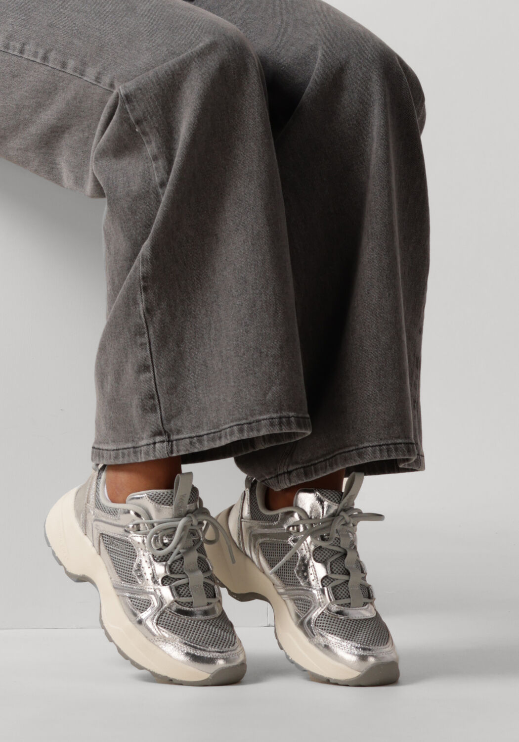 Grijze WODEN Lage sneakers SIF METALLIC - large