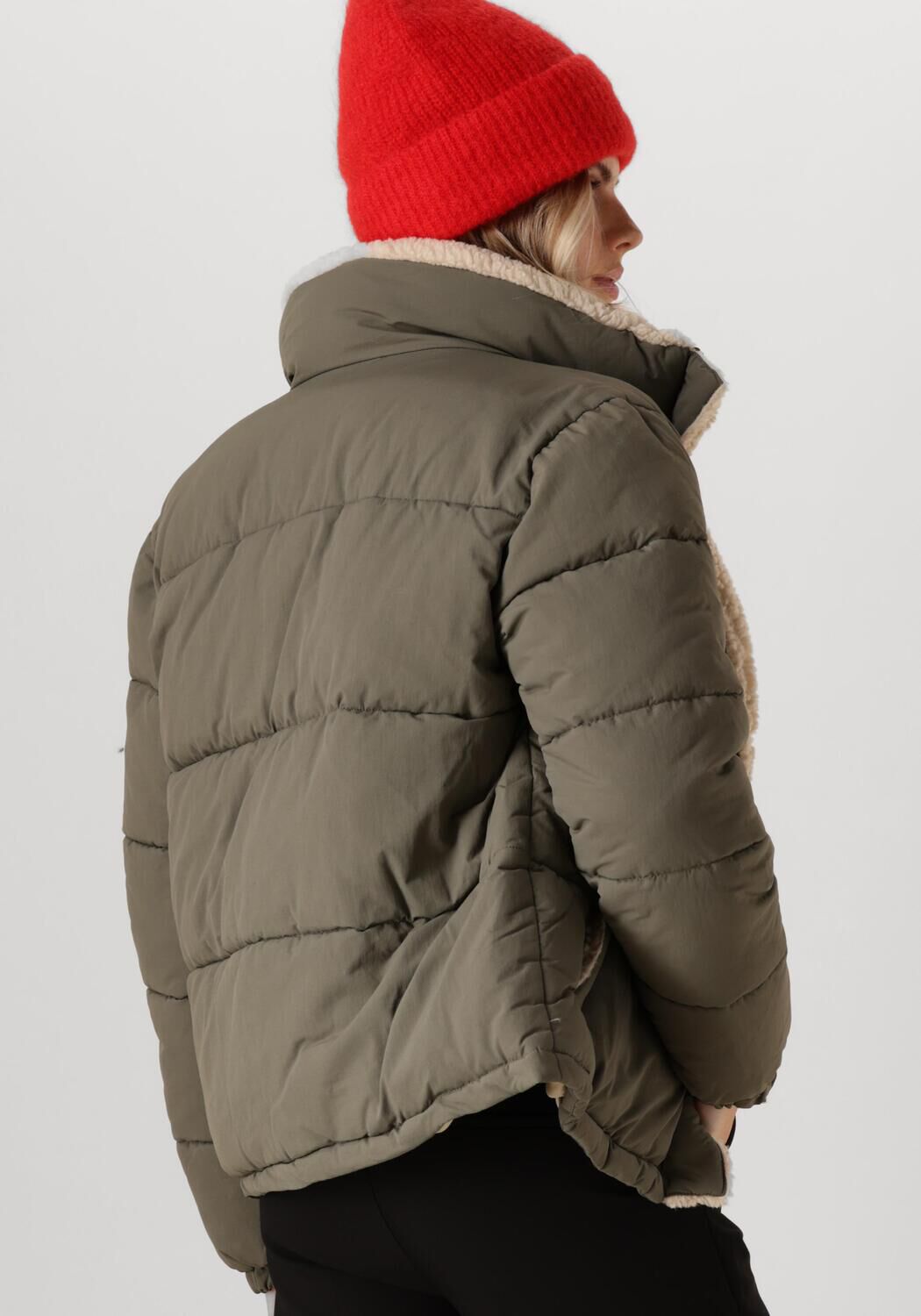 ANOTHER LABEL Dames Jassen Mille Teddy Puffer Groen