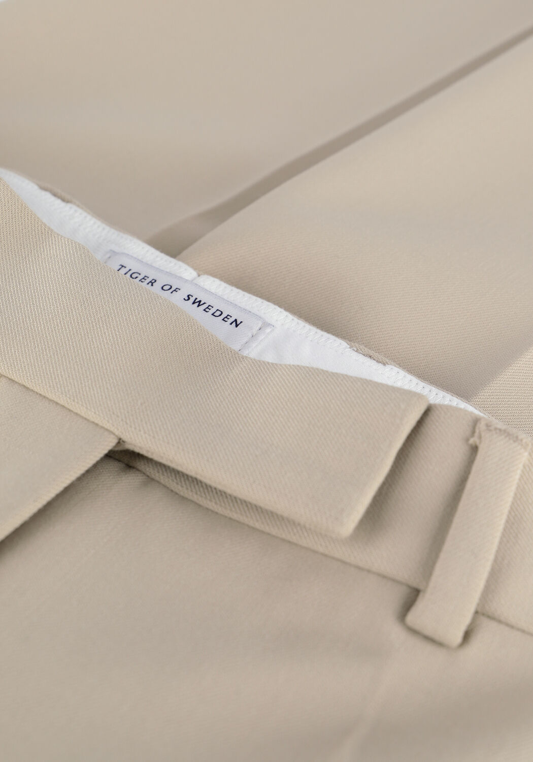 Zand TIGER OF SWEDEN Pantalon ATLANT - large