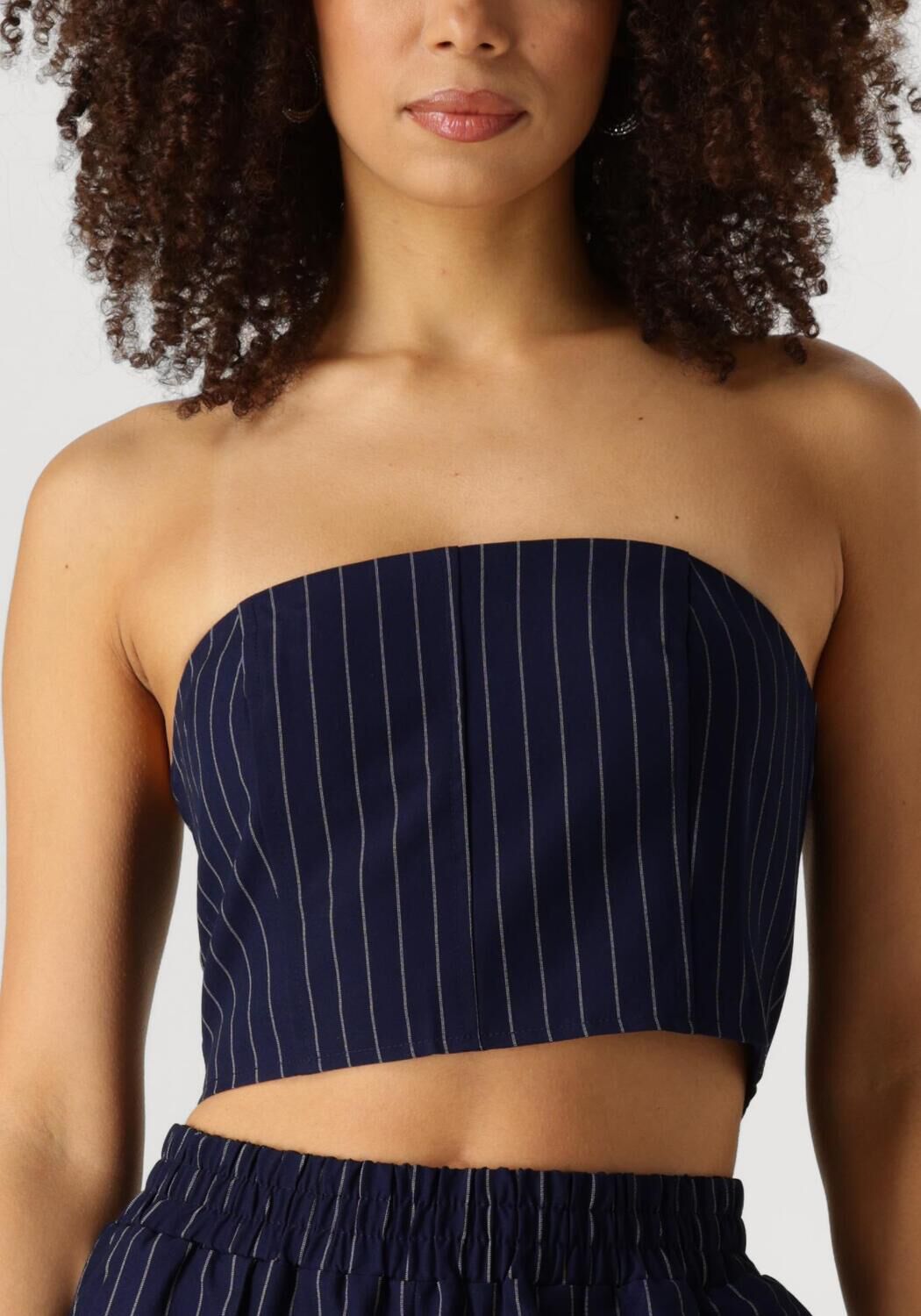 REFINED DEPARTMENT Dames Tops & T-shirts Eline Blauw