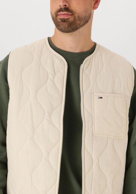 Witte TOMMY JEANS Gewatteerde jas TJM QUILTED VEST EXT - large