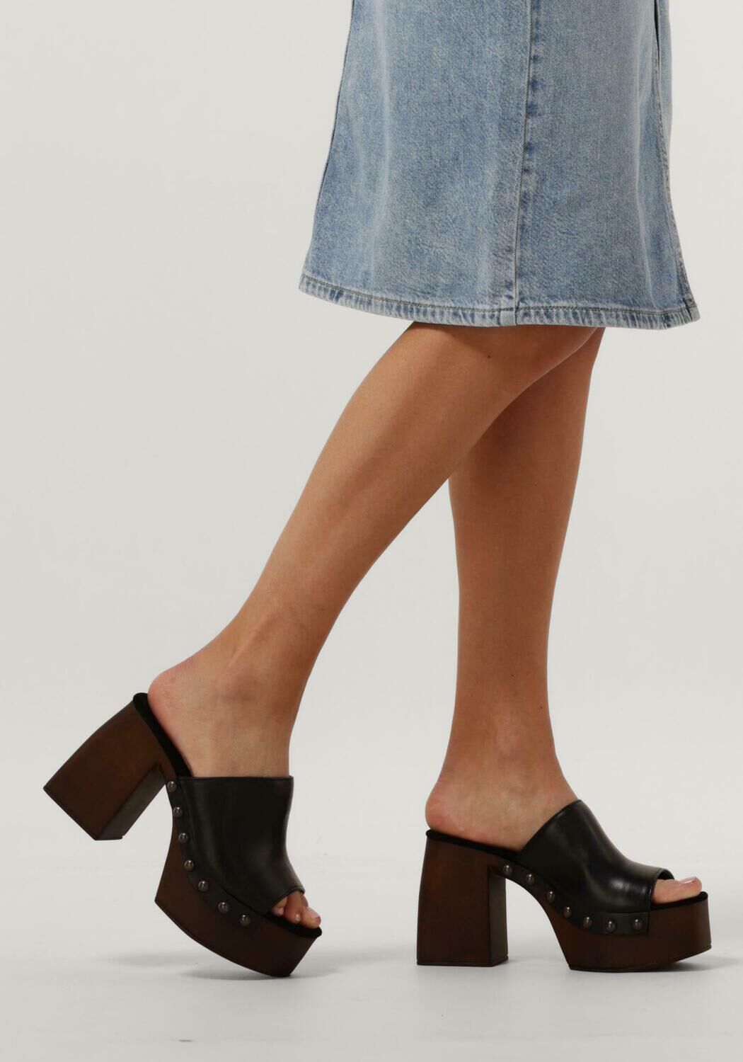 Zwarte NOTRE-V Muiltjes 06 252 - large