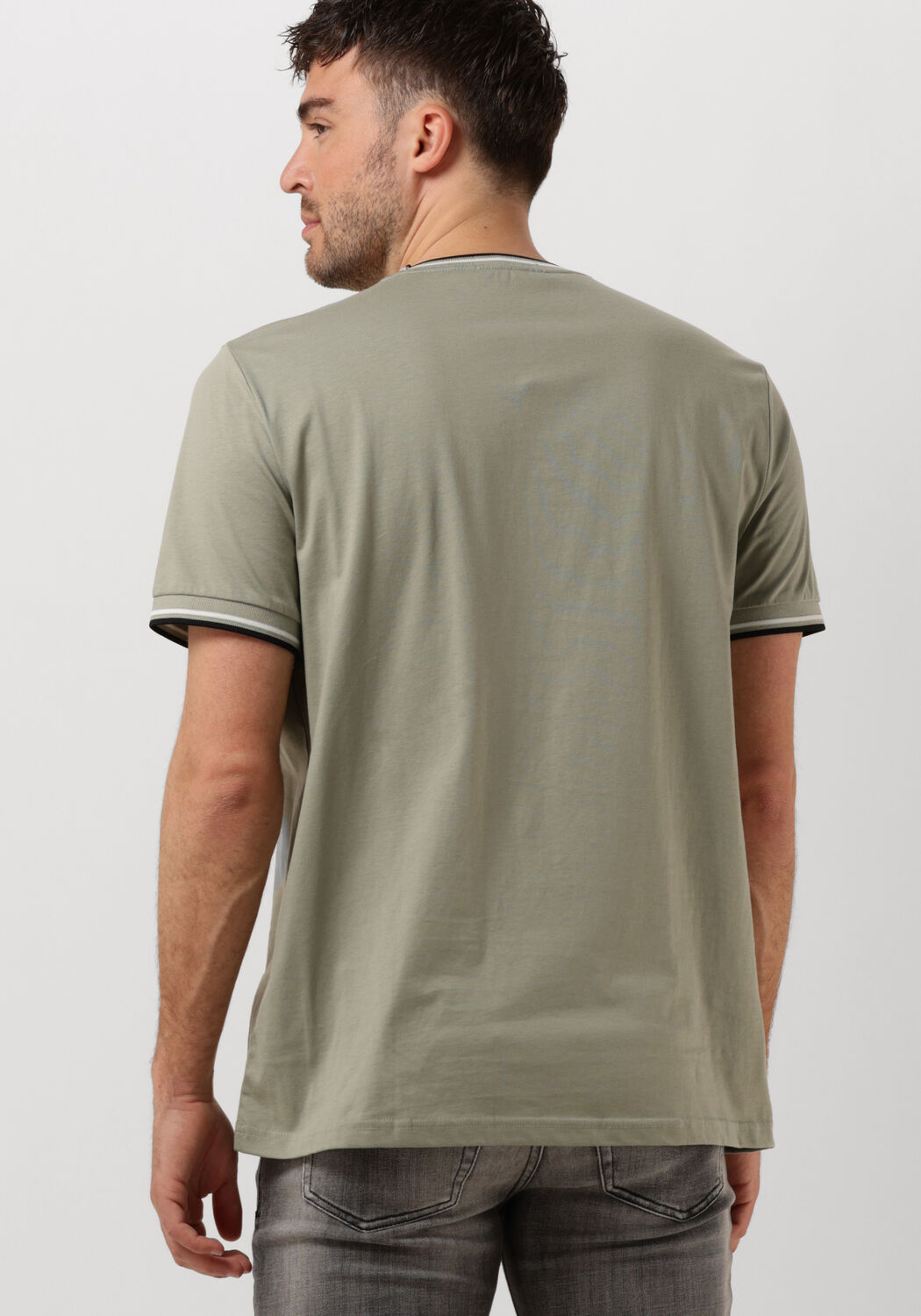 Groene FRED PERRY T shirt TWIN TIPPED T SHIRT Omoda