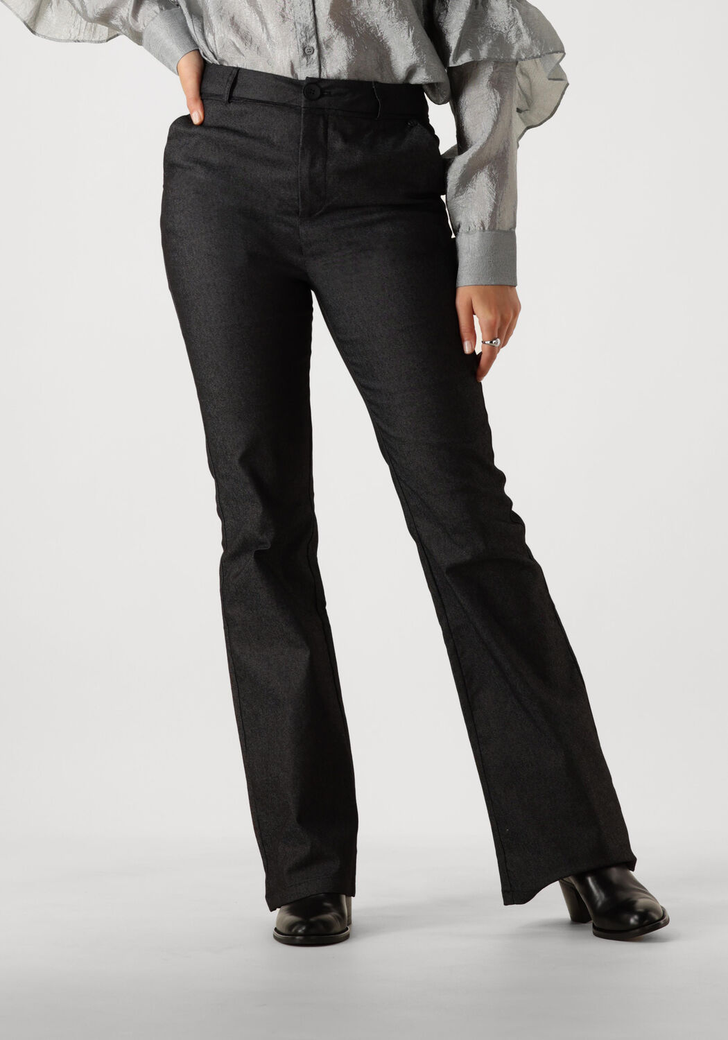 MINUS Dames Broeken Mscarma Flared Denim Jeans Zwart
