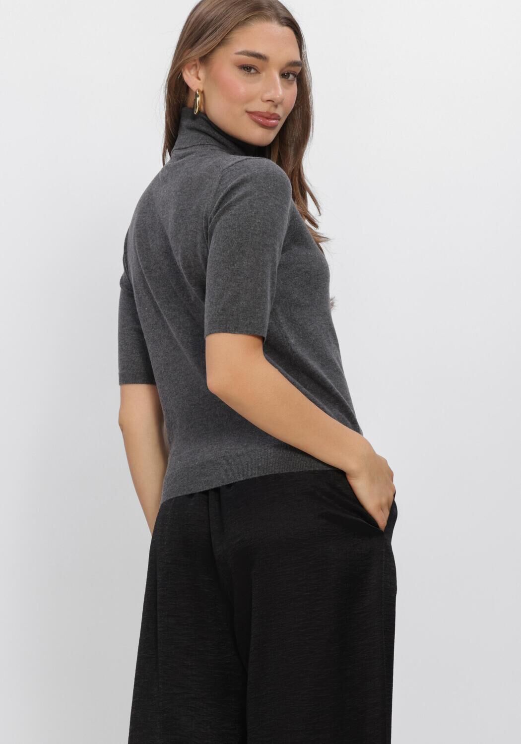 Donkergrijze BOII STUDIOS Top AKSA T-NECK KNIT - large