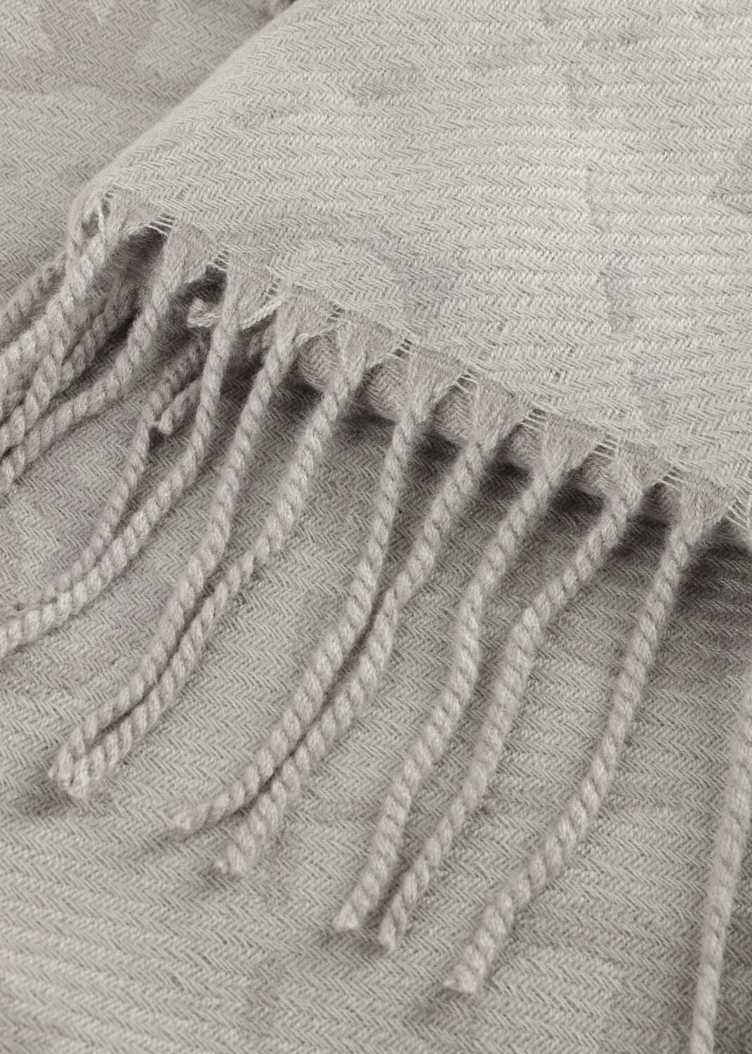 Lichtgrijze GUESS Sjaal SCARF 70X190 - large