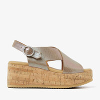 Bruine VIA VAI Platte sandalen SISSEL RAISE - medium
