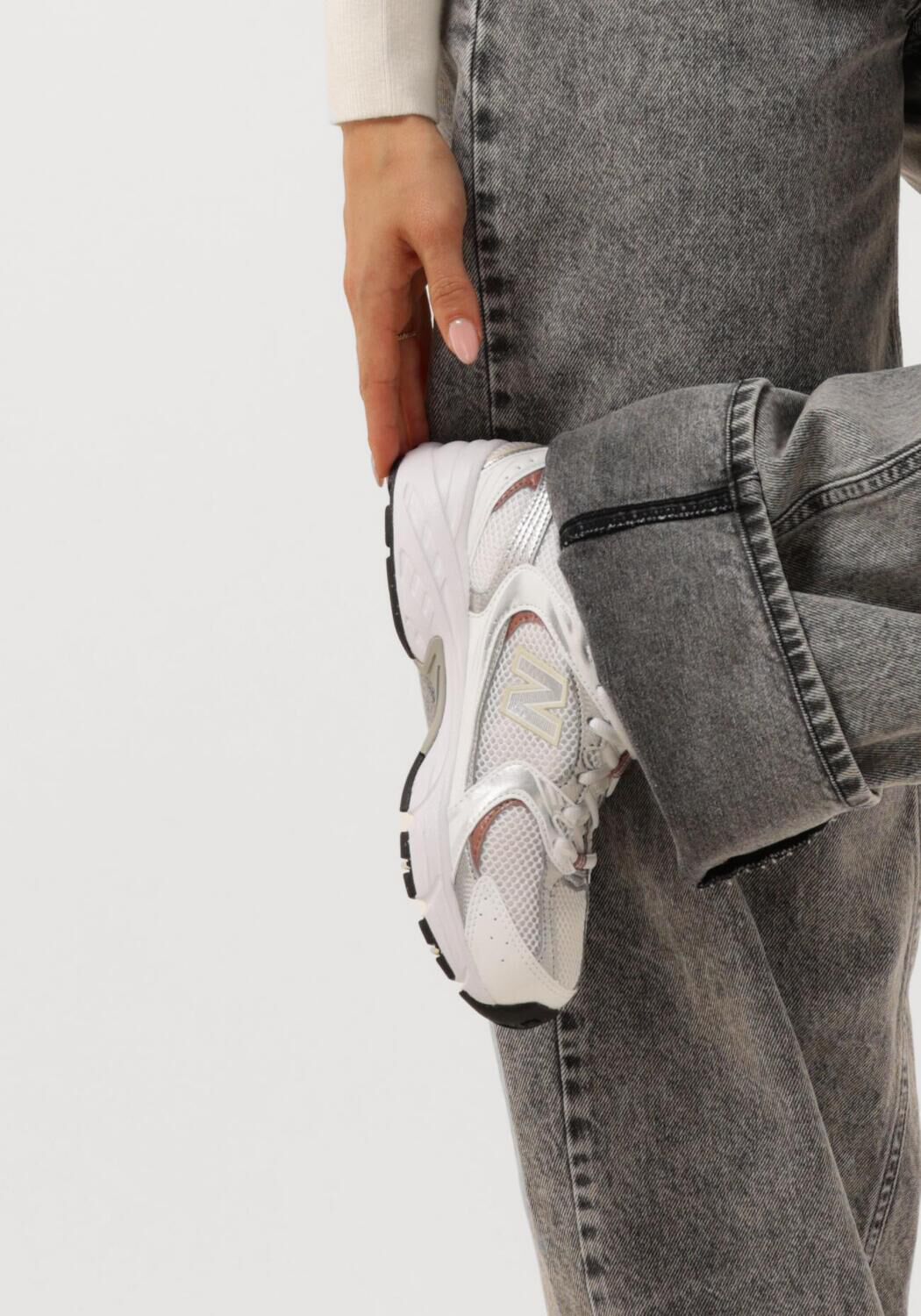 Witte NEW BALANCE Lage sneakers MR530 D - large