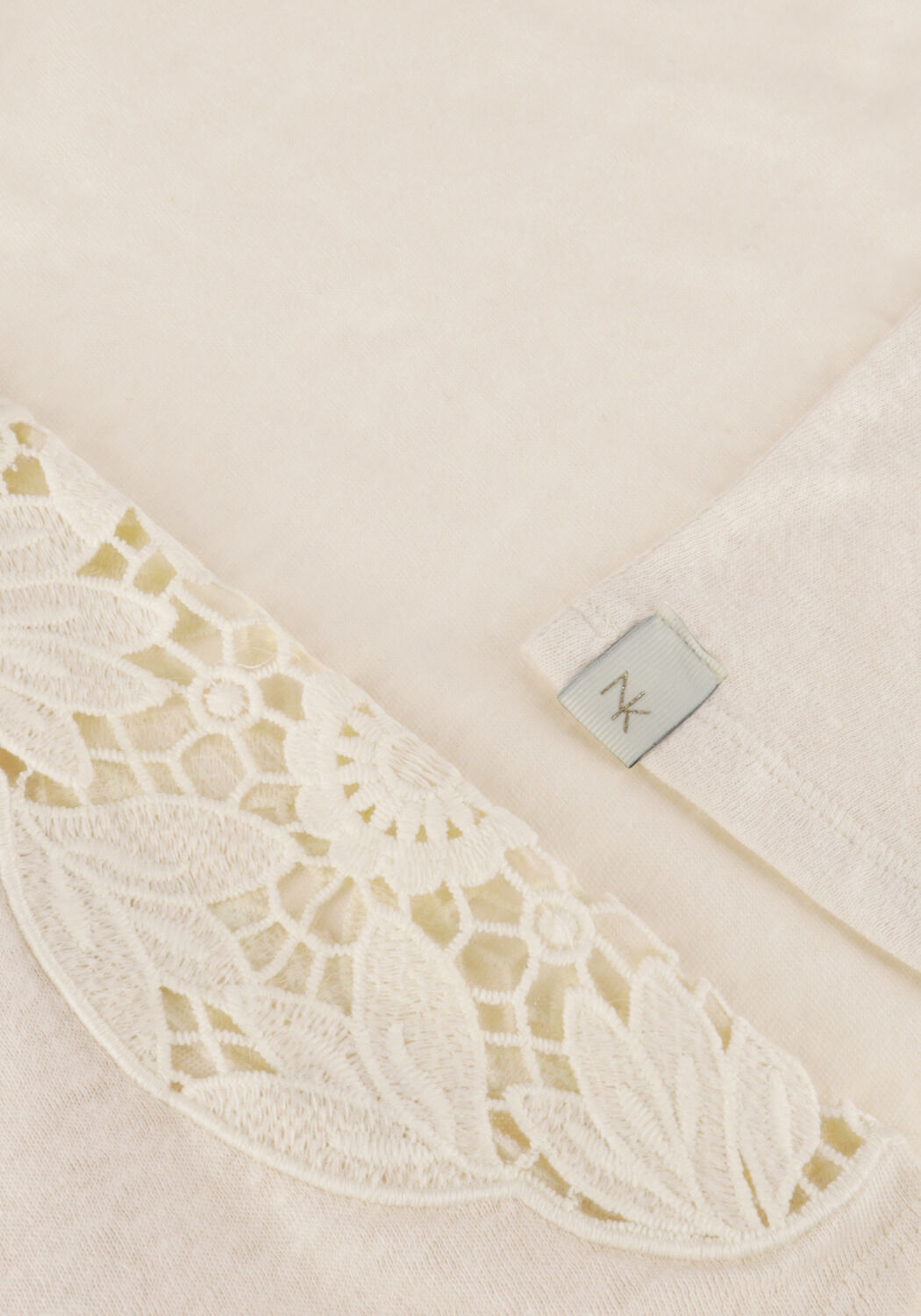 Ecru NUKUS T-shirt BERTA SHIRT - large