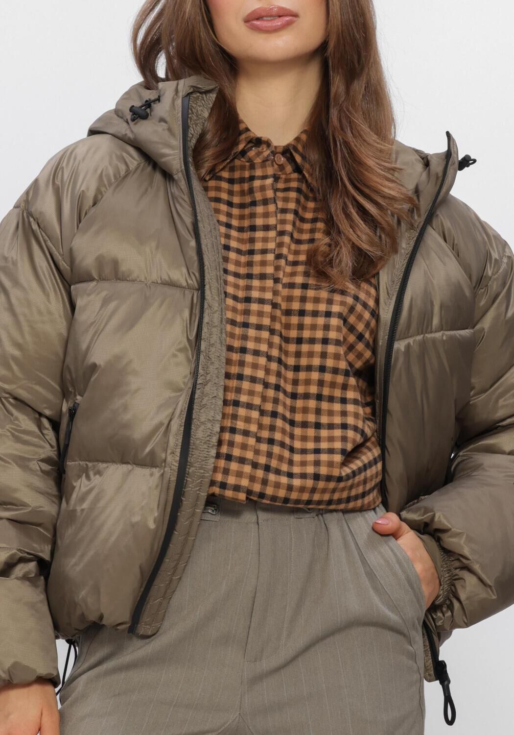 Khaki WITHBLACK Gewatteerde jas WBLEMMA SHORT DOWN PUFFER JKT - large