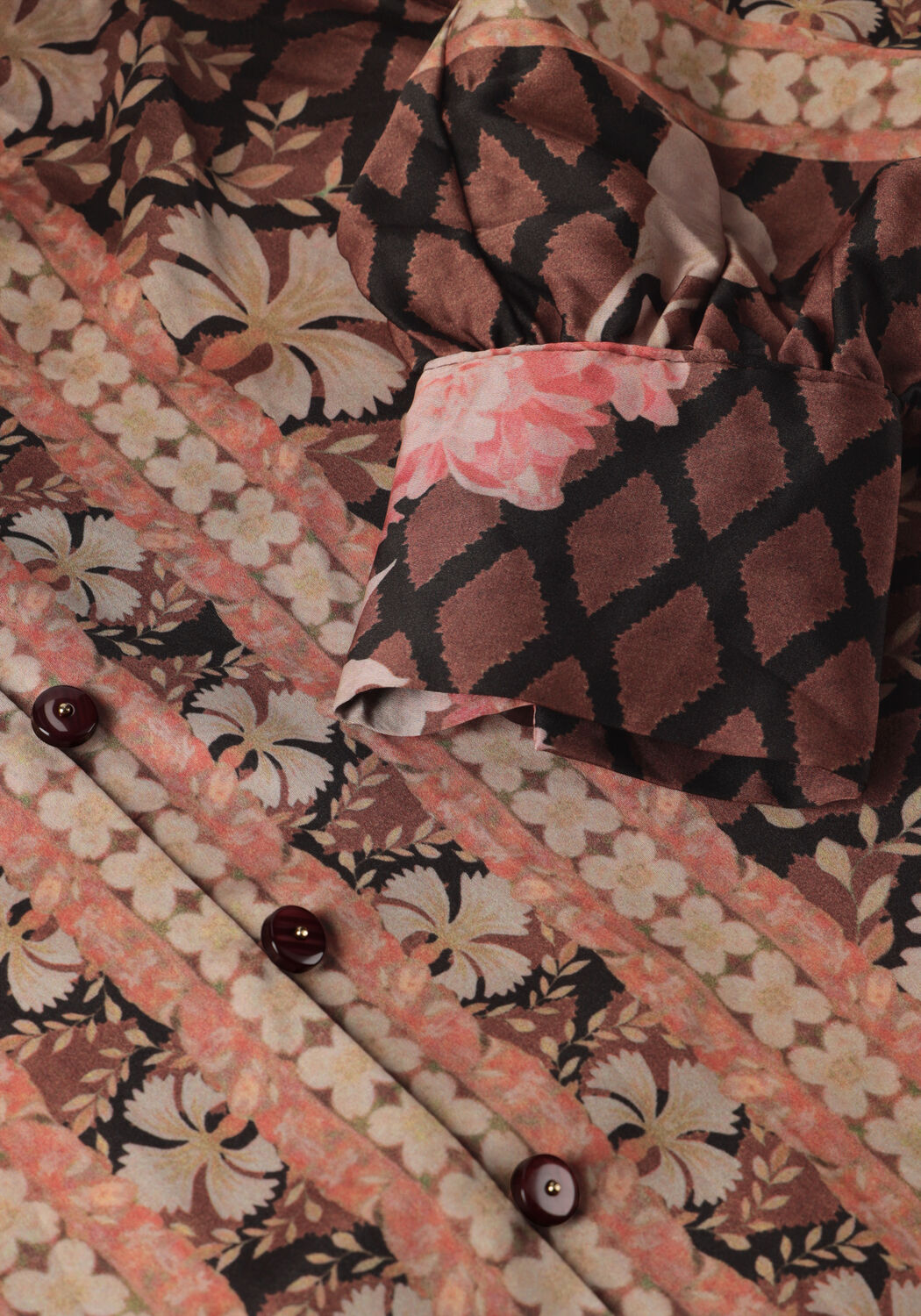 Bruine NEO NOIR Blouses MASSIMA BOTANICAL BORDER BLOUSE - large