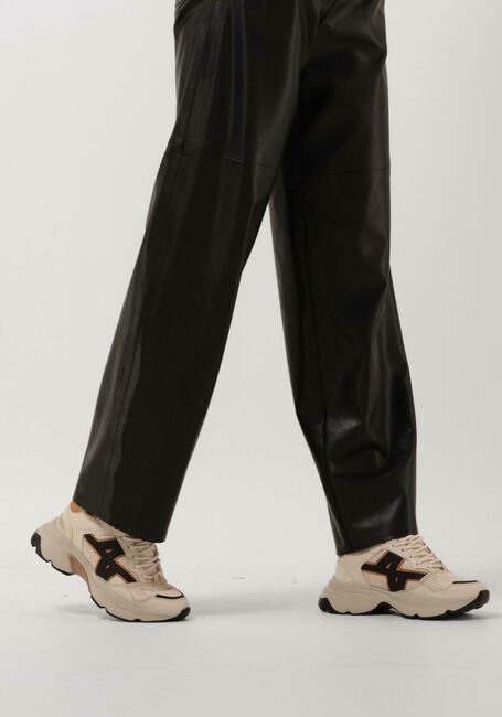 Beige NUBIKK Lage sneakers ROSS TREK FUR - large