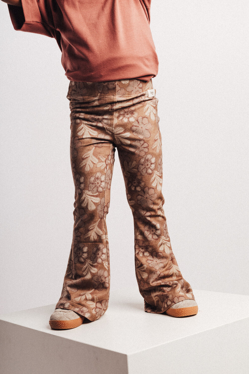 Zand BAJE STUDIO Flared broek SARON - large