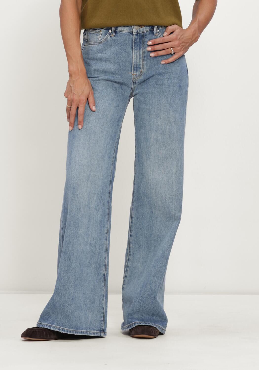 Lichtblauwe CIRCLE OF TRUST Flared jeans MARLOW DNM - large