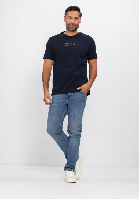 Donkerblauwe TOMMY HILFIGER T-shirt BRAND LOVE LOCKUP TEE - large