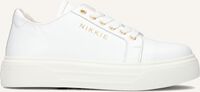 Witte NIKKIE Lage sneakers LOW BASE SNEAKER - medium