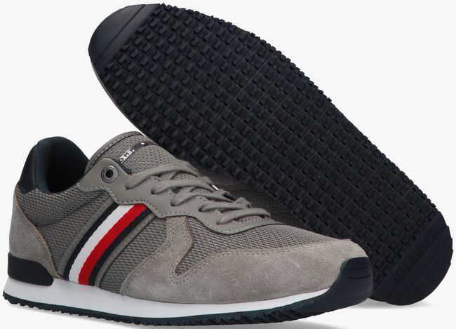 Grijze TOMMY HILFIGER Lage sneakers ICONIC RUNNER - large