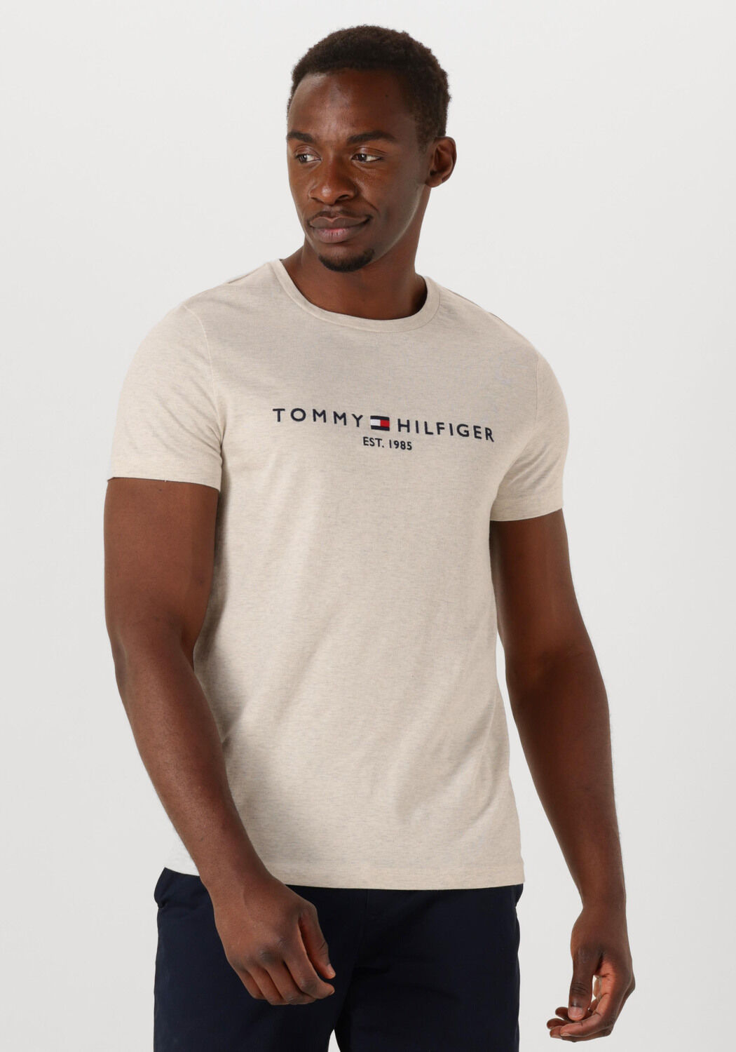 TOMMY HILFIGER Heren Polo's & T-shirts Tommy Logo Tee Beige