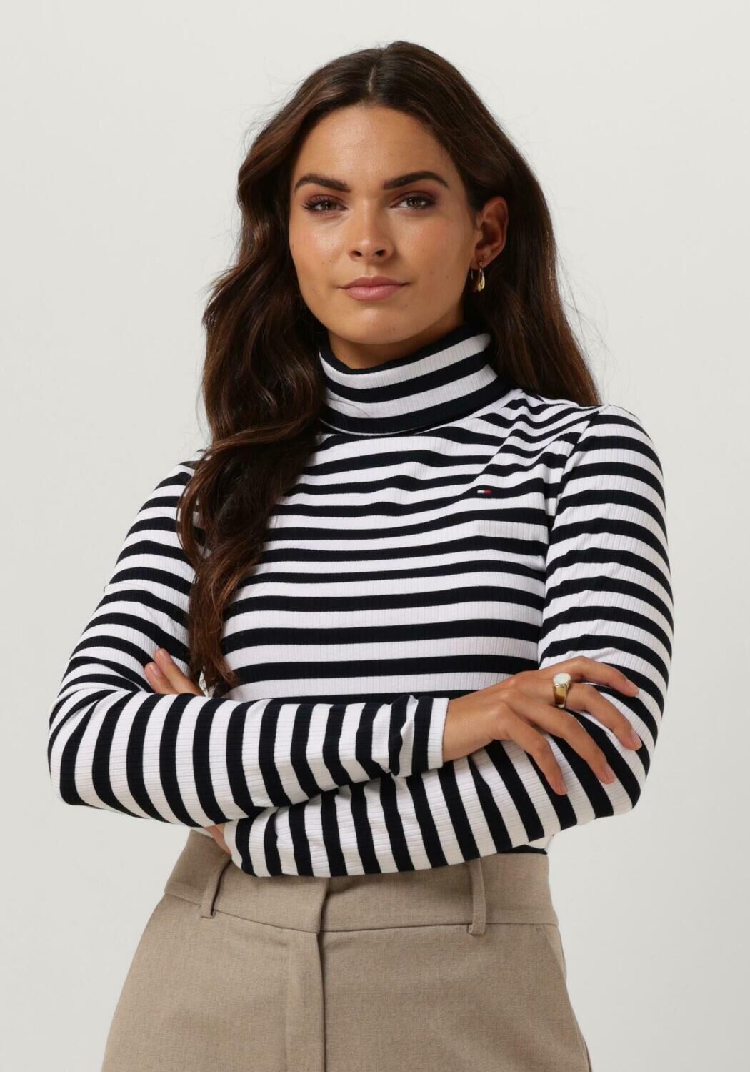Zwarte TOMMY HILFIGER Coltrui SLIM 5X2 RIB ROLL NK LS Omoda