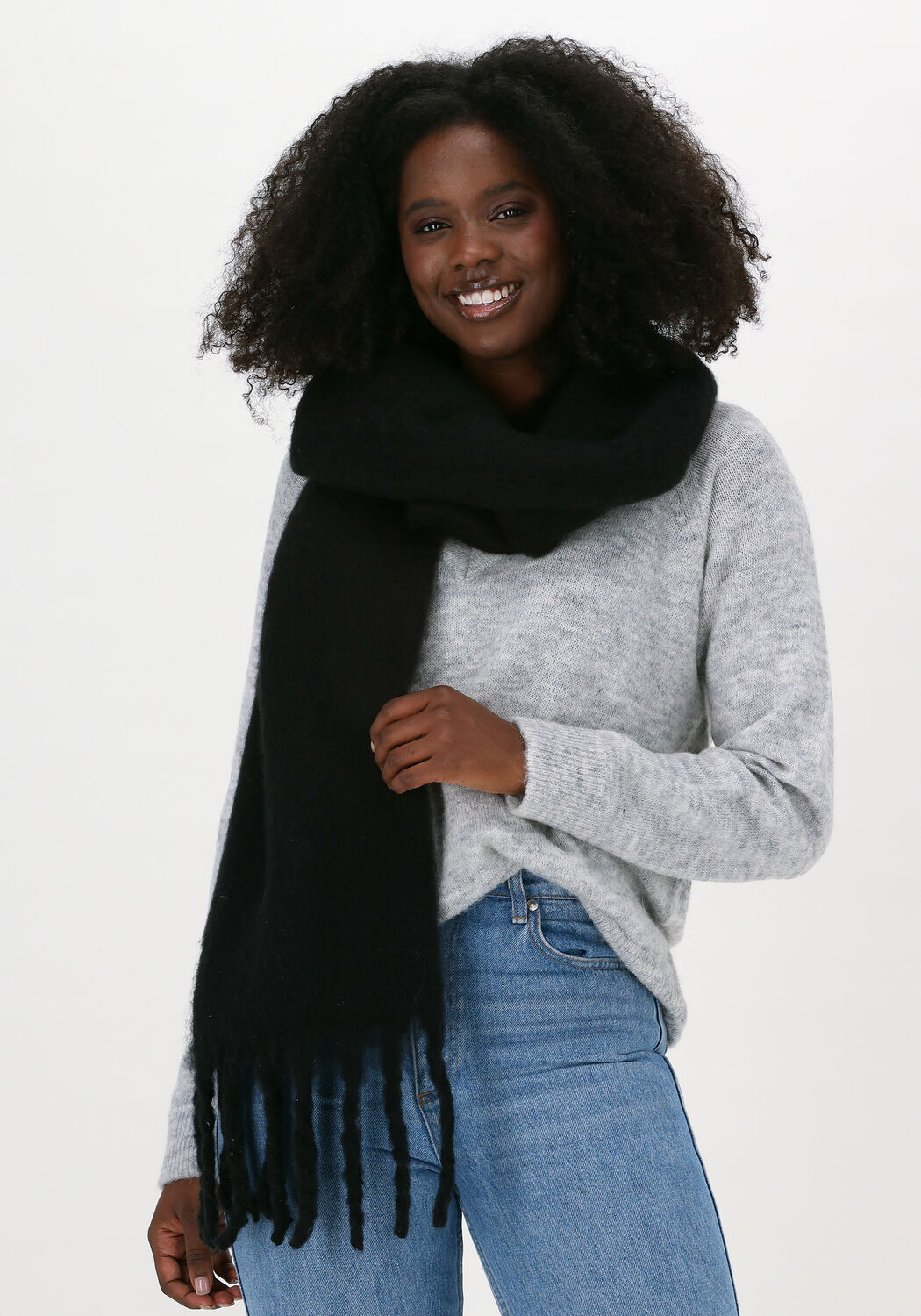 Zwarte OMODA Sjaal S21357