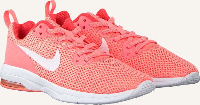Roze NIKE Lage sneakers NIKE AIR MAX MOTION LW Roze NIKE Lage sneakers NIKE AIR MAX MOTION LW - large