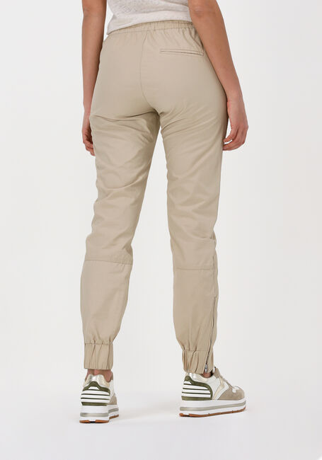 Zand LEVETE ROOM Joggingbroek MARILYN 6 PANTS - large