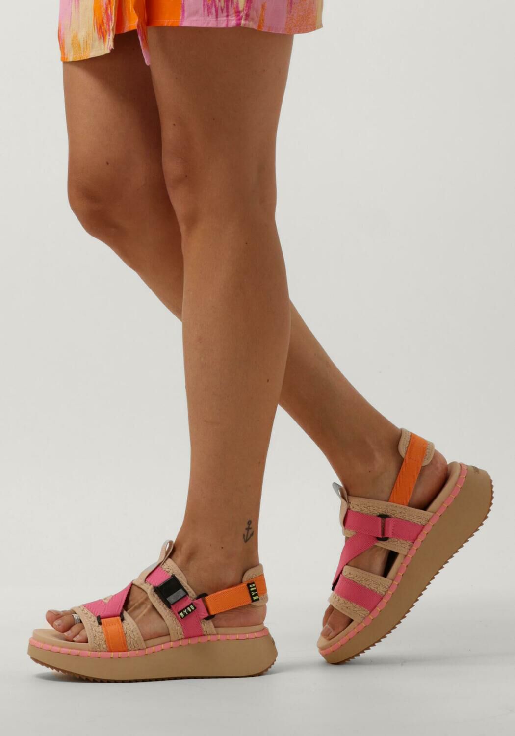 Oranje STEVE MADDEN Sandalen DECORUM - large