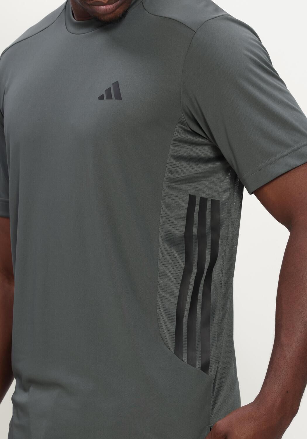 Donkergroene ADIDAS Sportshirts TECHESS 3S TEE - large