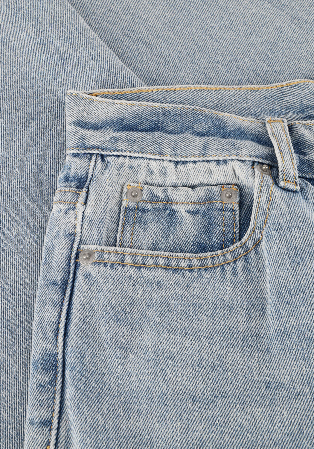 Lichtblauwe WITHBLACK Mom jeans WBLBROOKE MW BOYFRIEND JEANS - large