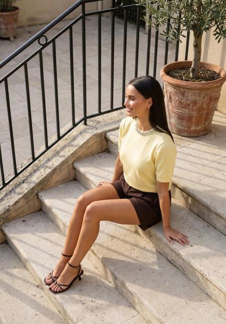 Butter yellow NOTRE-V Top NV-HERMA - large