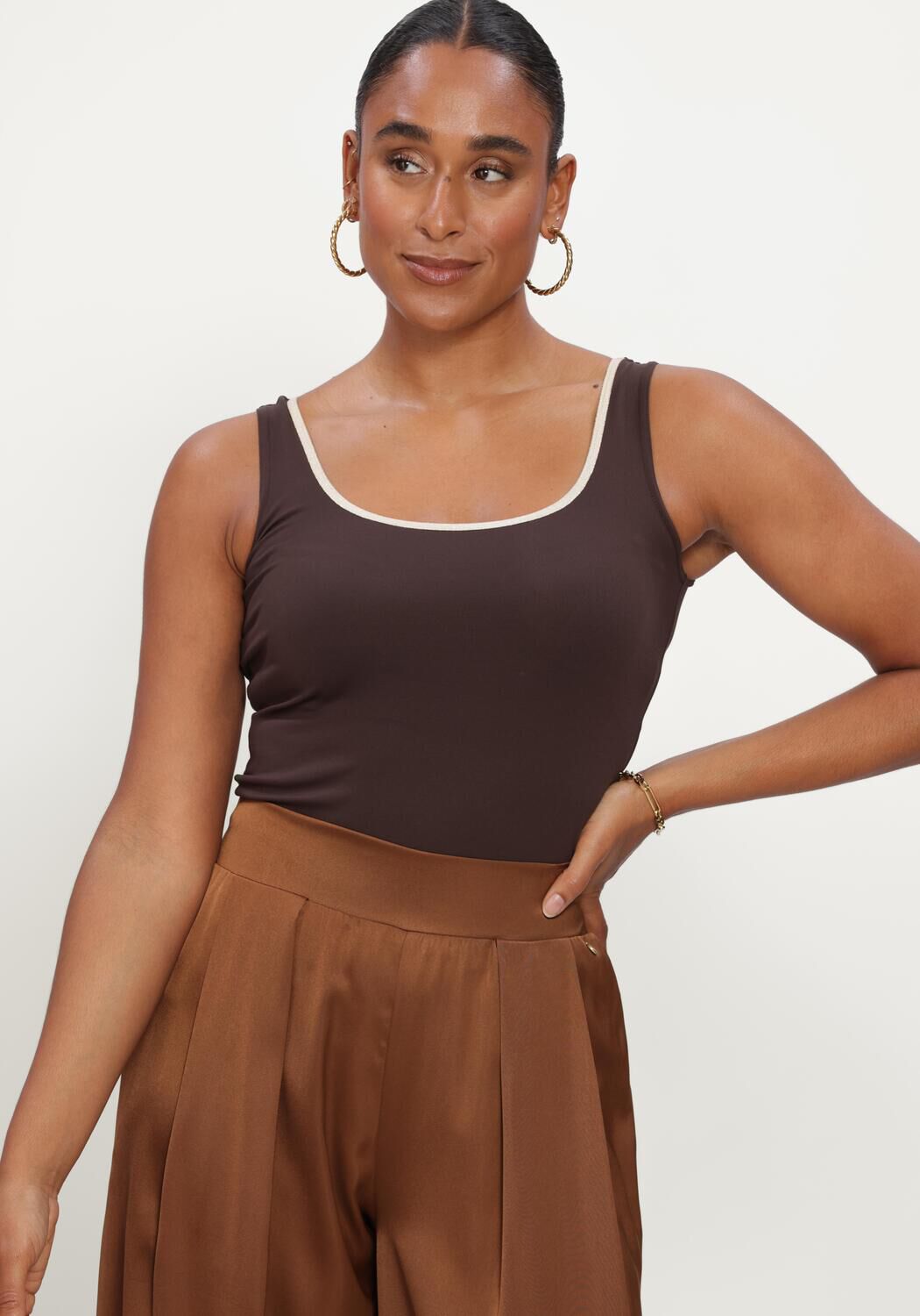 Bruine NUKUS Top JUBA SINGLET - large