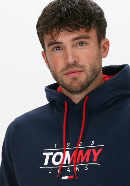 Donkerblauwe TOMMY JEANS Sweater TJM ESSENTIAL GRAPHIC HOODIE - large