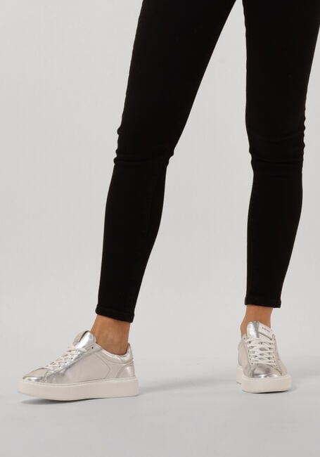 Zilveren NUBIKK Lage sneakers VINCE TORA DAMES Zilveren NUBIKK Lage sneakers VINCE TORA DAMES - large