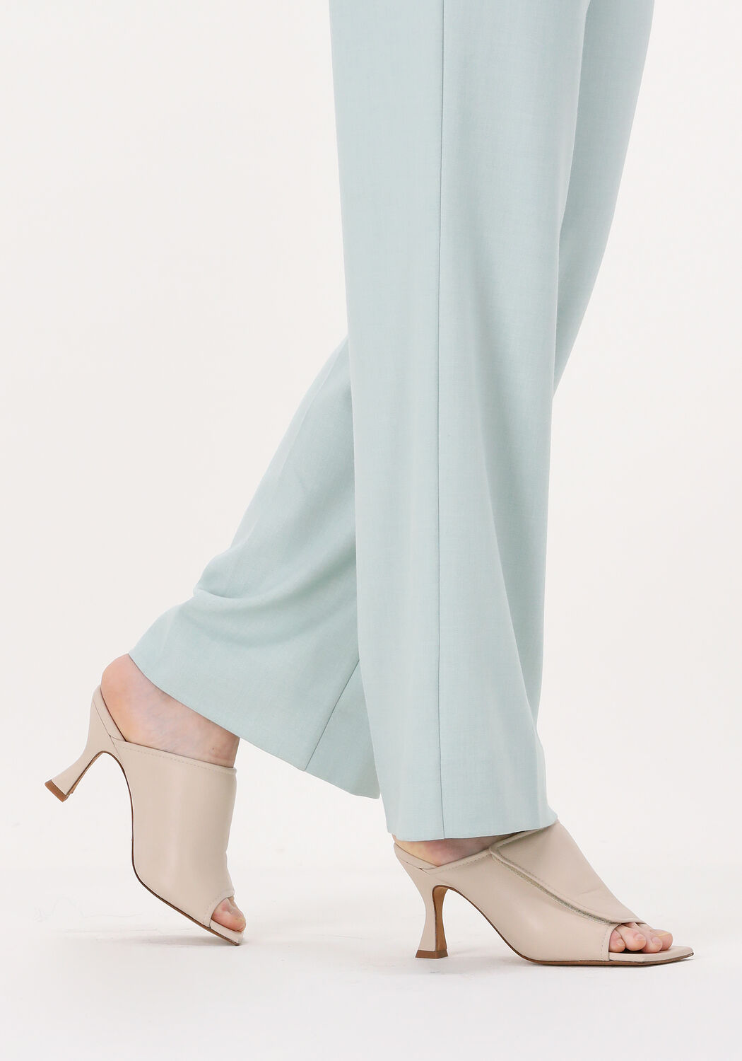 beige toral muiltjes vicky